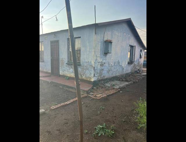 2 BEDROOM HOUSE FOR SALE IN KATLEHONG SOUTH